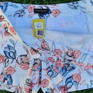 Banana Republic Shorts, Size 2, Red, Blue, Brown & Ivory Floral Print